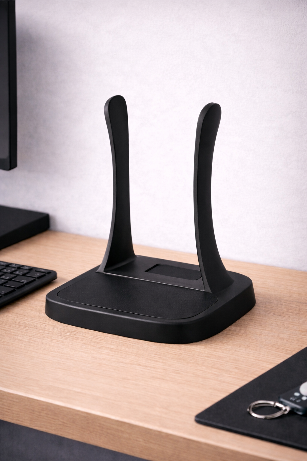 MonoForm Headphone Holder And Charging Dock